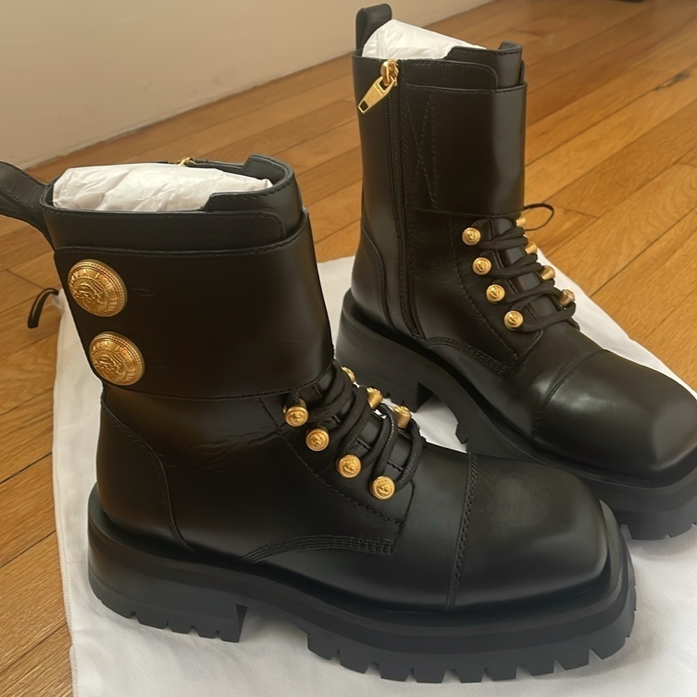 NWT Balmain Paris Ranger Army ankle boots black leather golden hardware - 36 - Picture 8 of 9
